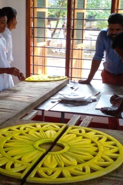 පාසල් දරුවන් සමග ක්‍රියාකටයුතු කිරිම 